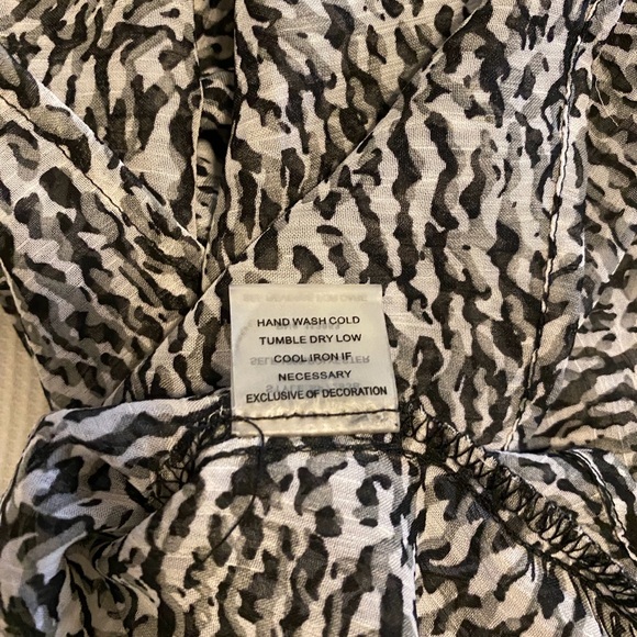 NWT ladies 41 Hawthorn He drip Animal Print sheer blouse - Picture 8 of 11